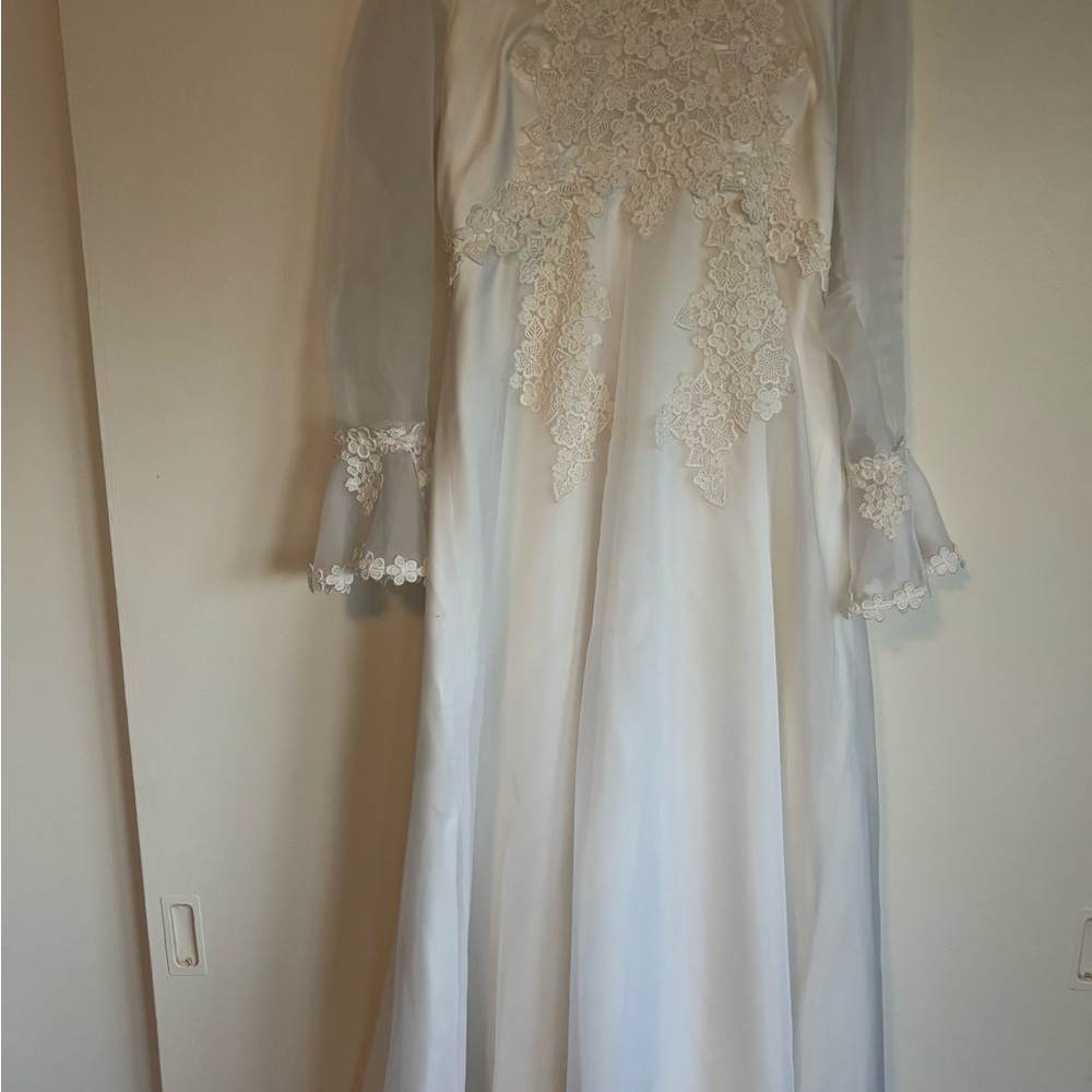 Vintage White Lace Wedding Dress